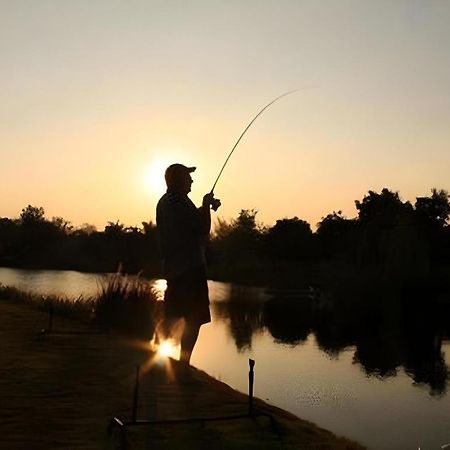 Greenfield Valley Fishing Resort HHQ Zewnętrze zdjęcie